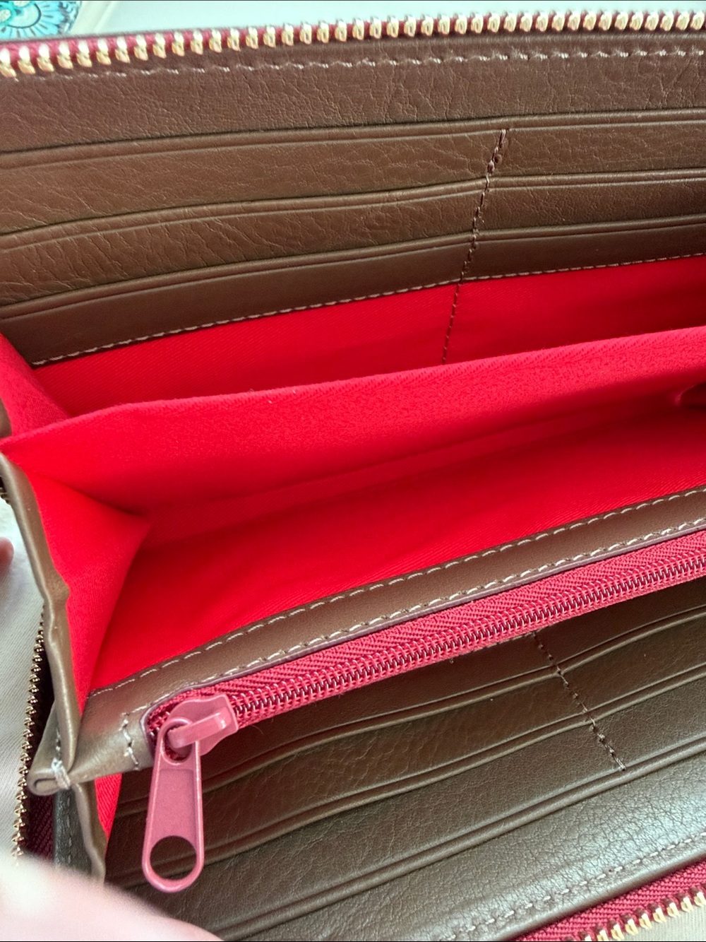 NWT - Dooney & Bourke Italian Florentine Zip-Around Wristlet Wallet - Picture 2 of 5